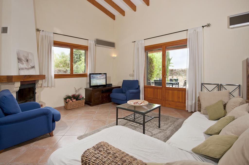 Correfoc Etv2963 Ubac Pollenca Villa Sa Pobla Room photo