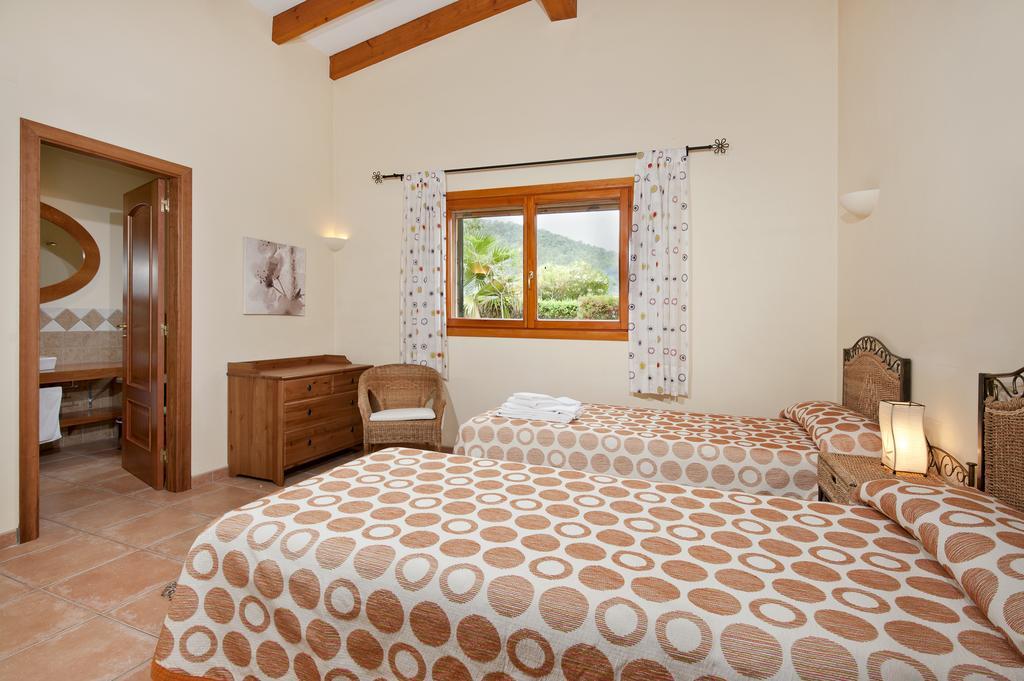 Correfoc Etv2963 Ubac Pollenca Villa Sa Pobla Room photo